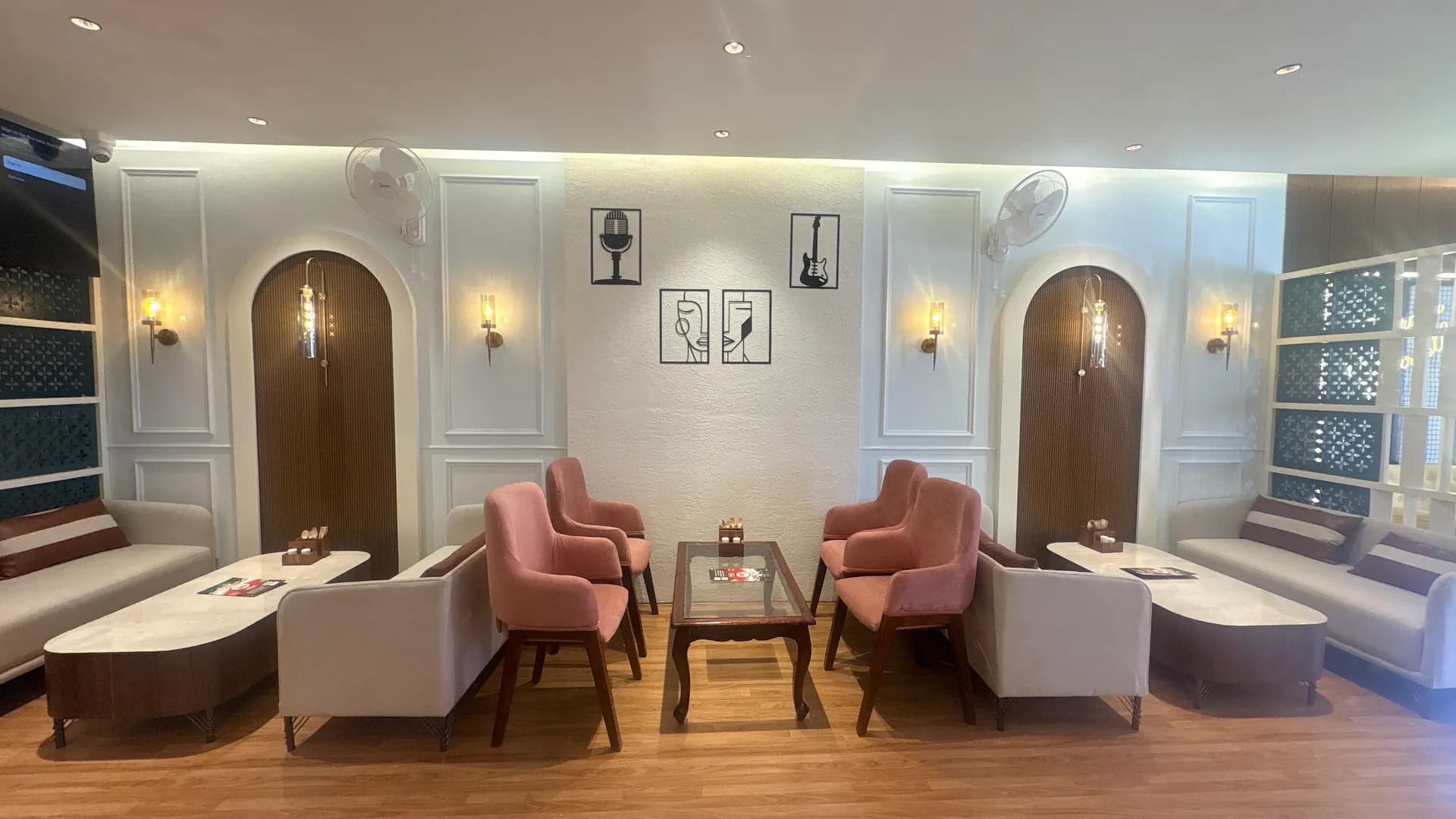 Malout Rolls Nation interior view 7